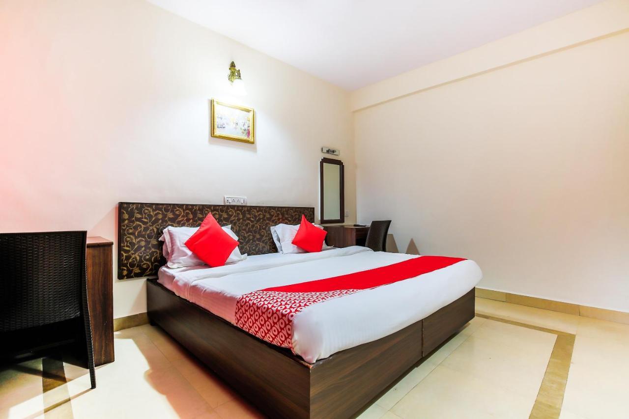 Oyo 18794 Hotel Colva Plaza Exterior photo